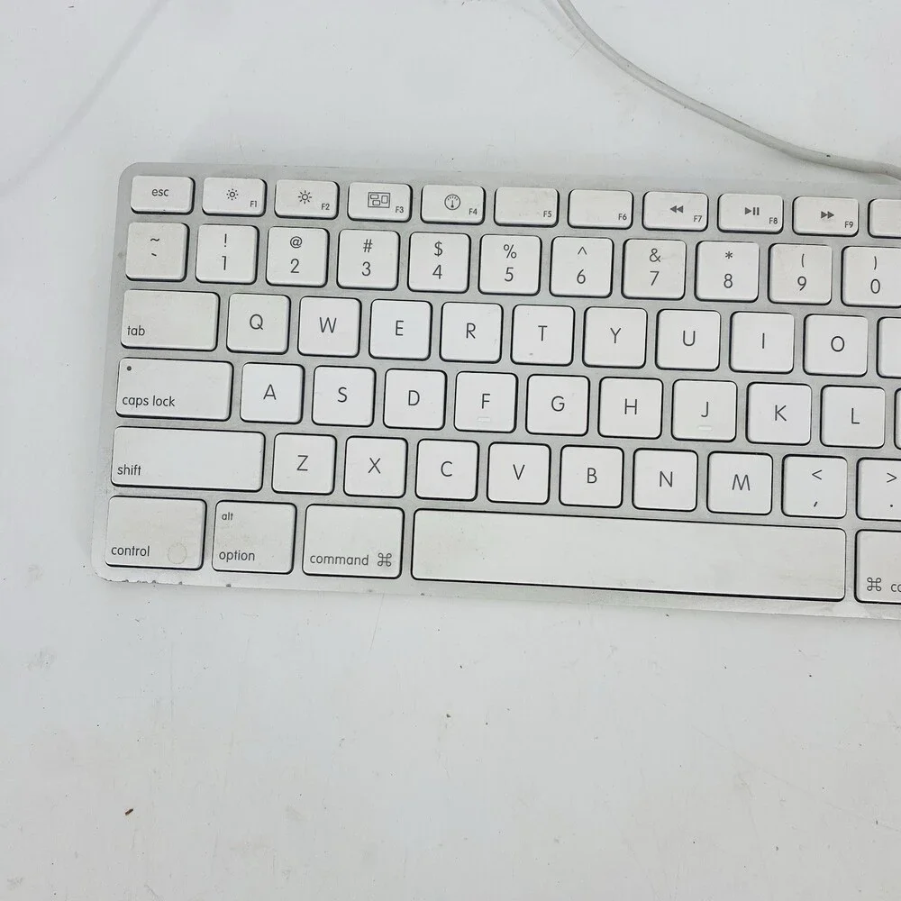 Apple Mac Genuine USB Keyboard White Silver Wired Keyboard A1243 Aluminum